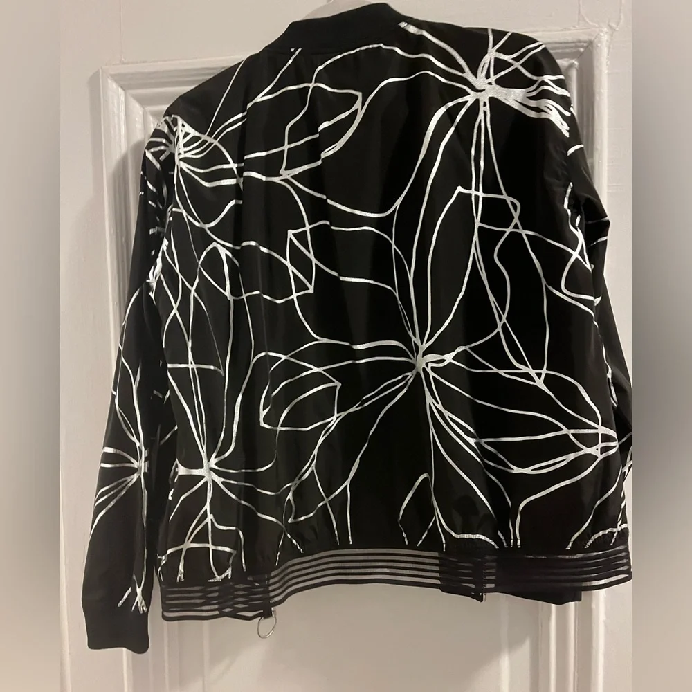 DKNY Black and silver Graphic Jacket - Picture 4 of 4